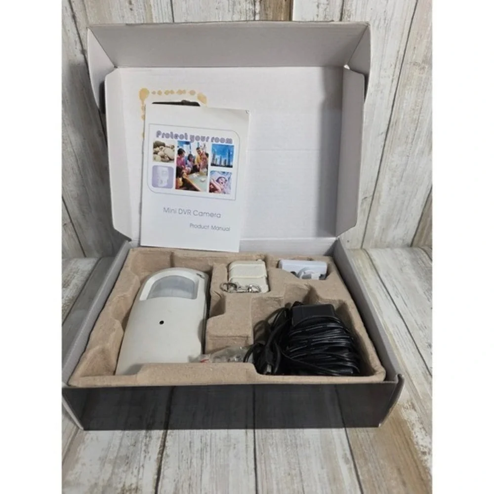 Sony NTSC Mini DVR Surveillance Motion Detector Camera 2GB CAM6601 White